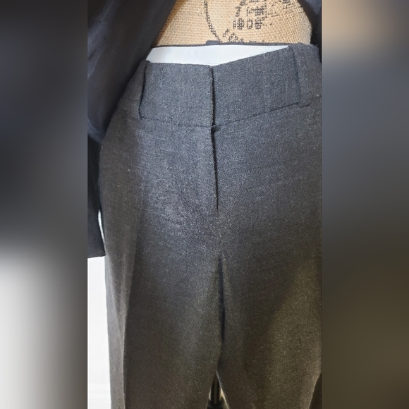 3 Pieces - Wool Ann Taylor Suit with Skirt AND Wide Legged Pants - Picture 9 of 13